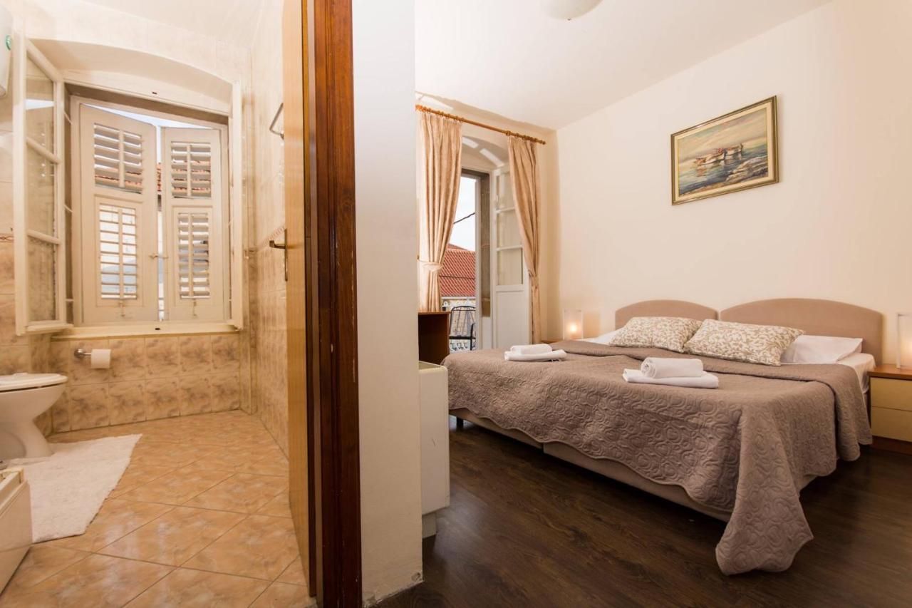 Vila Liza Bed & Breakfast Trogir Luaran gambar