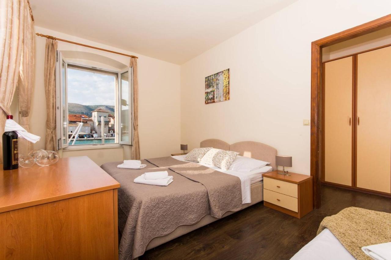 Vila Liza Bed & Breakfast Trogir Luaran gambar