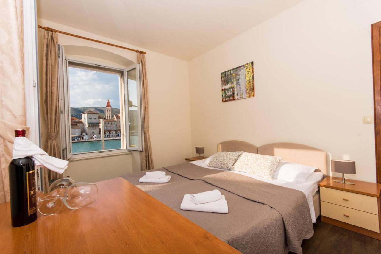 Vila Liza Bed & Breakfast Trogir Luaran gambar