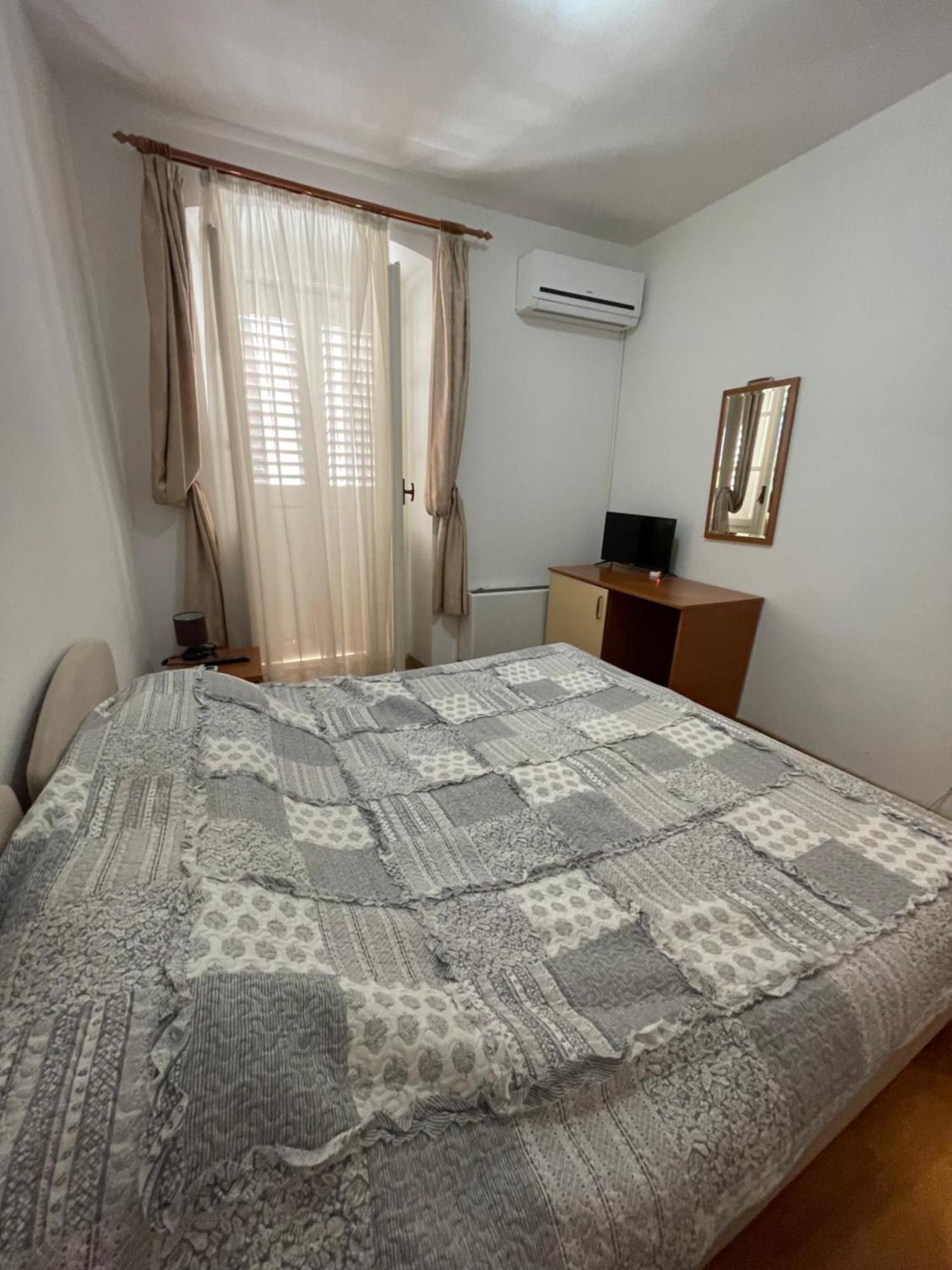 Vila Liza Bed & Breakfast Trogir Luaran gambar